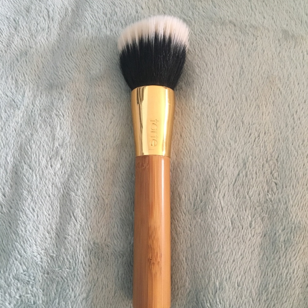 Tarte bamboo airbrush finish foundation brush
